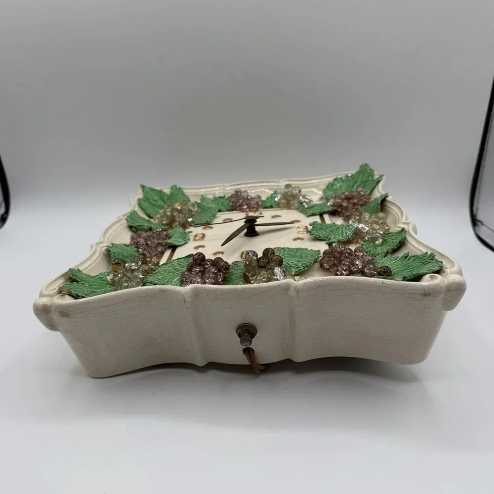 Vintage Ceramic Grapes Light Clock 50s 60s MCM Hand Painted 10.5